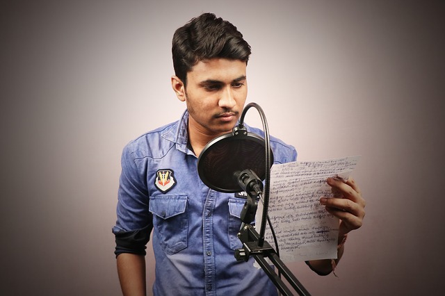 Best Talented Spokesperson or Voice Over Freelance Service to Hire Fiverr